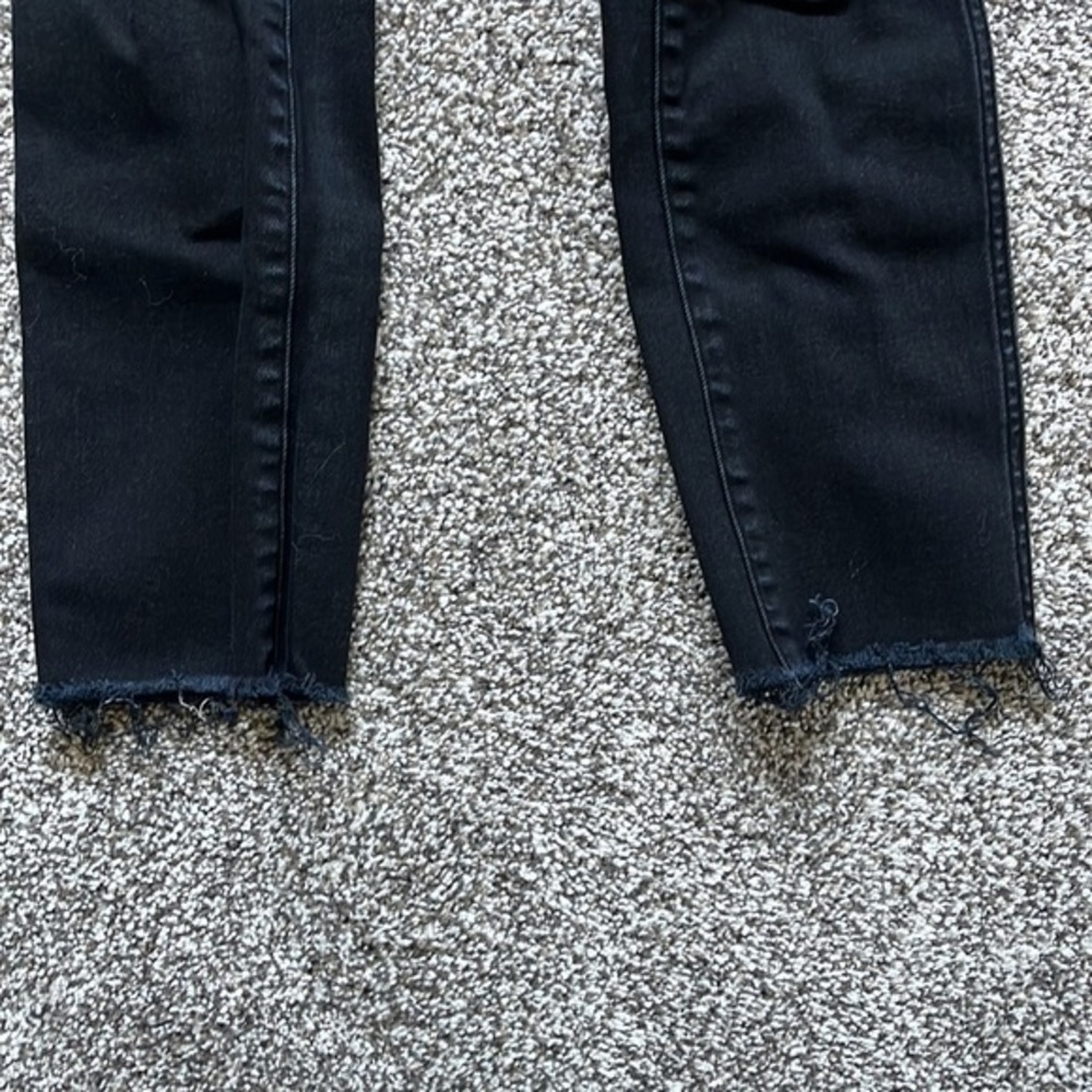 Madewell 10” High Riser‎ Skinny Jeans Dark Wash Distressed Hem and Knees Size 25 - Picture 4 of 9